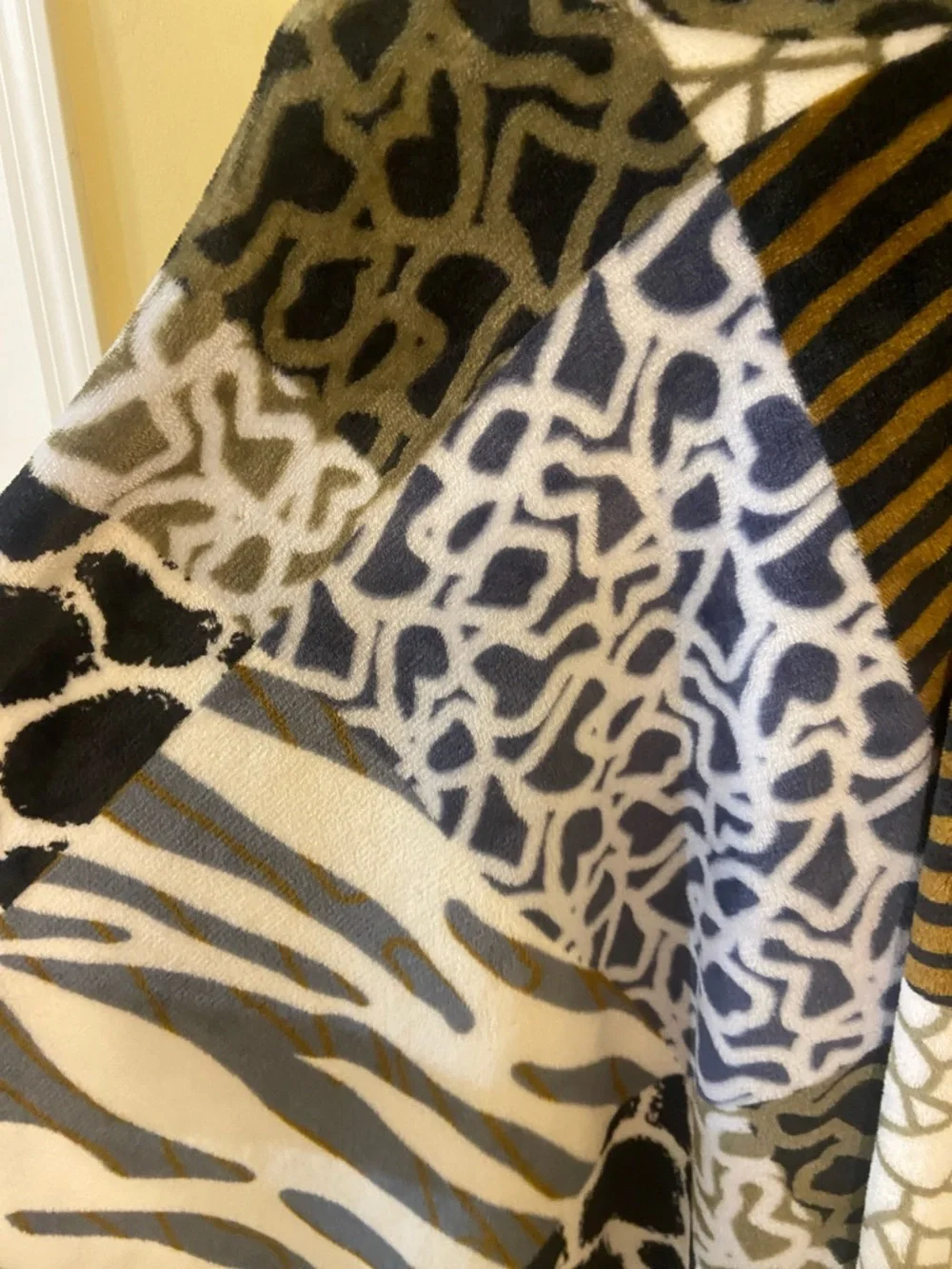 Coco + Carmen Fuzzy Hooded Piece - Black, Yellow, Gray - Picture 5 of 8